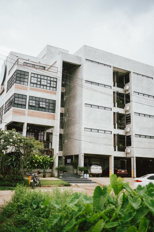 Rumpai Loft Habitat Chiang Mai Exterior foto