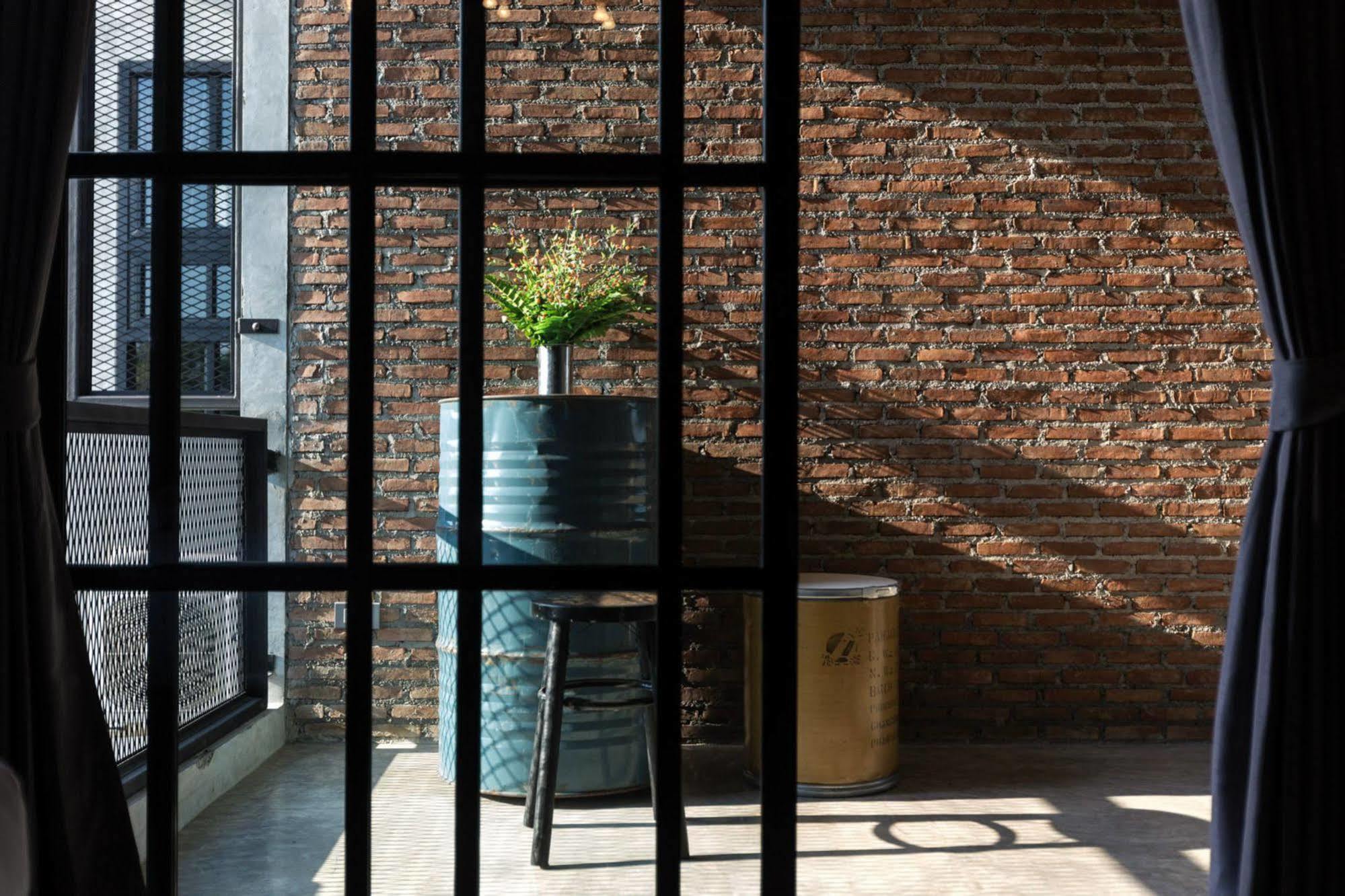 Rumpai Loft Habitat Chiang Mai Exterior foto